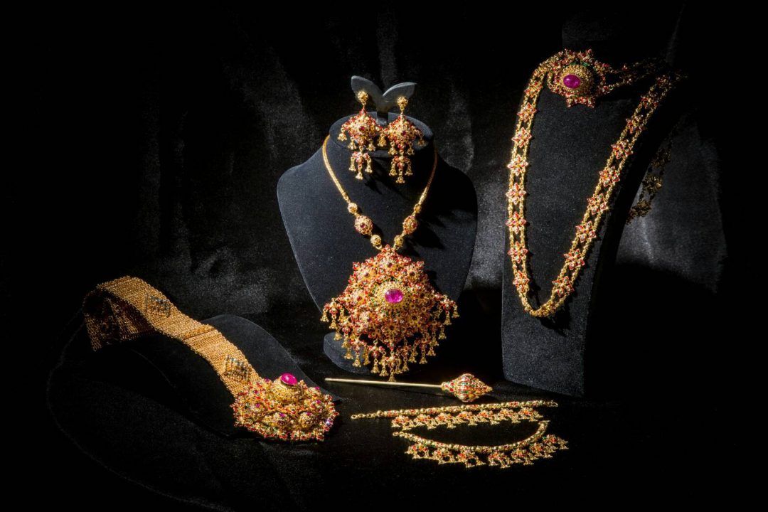 Deeplove Wedding Studio | ดีพเลิฟ ชุดเจ้าสาวมินิมอล, ชุดเจ้าสาว, ชุดเจ้าบ่าว, ชุดไทยแต่งงาน , ชุดไทยเจ้าสาว โดยเฉพาะ