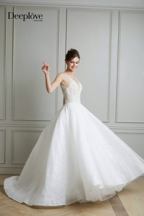 Deeplove Wedding Studio | ดีพเลิฟ ชุดเจ้าสาวมินิมอล, ชุดเจ้าสาว, ชุดเจ้าบ่าว, ชุดไทยแต่งงาน , ชุดไทยเจ้าสาว โดยเฉพาะ