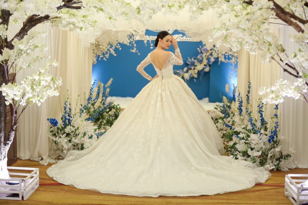 Deeplove Wedding Studio | ดีพเลิฟ ชุดเจ้าสาวมินิมอล, ชุดเจ้าสาว, ชุดเจ้าบ่าว, ชุดไทยแต่งงาน , ชุดไทยเจ้าสาว โดยเฉพาะ