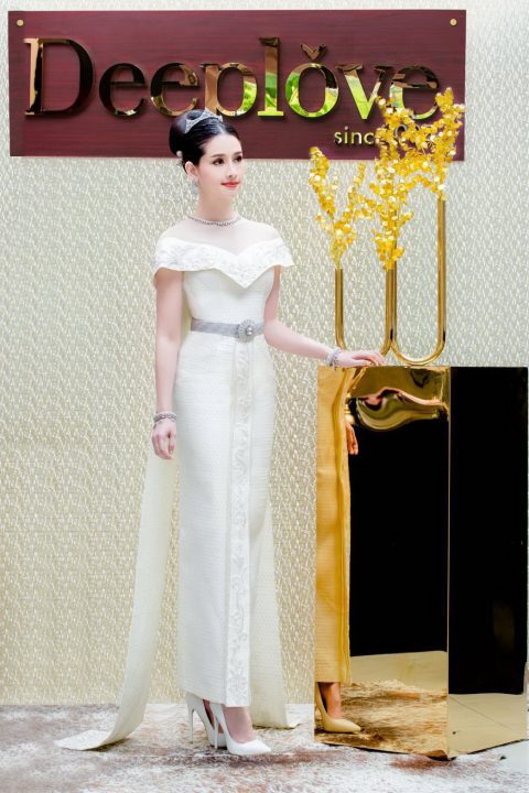 Deeplove Wedding Studio | ดีพเลิฟ ชุดเจ้าสาวมินิมอล, ชุดเจ้าสาว, ชุดเจ้าบ่าว, ชุดไทยแต่งงาน , ชุดไทยเจ้าสาว โดยเฉพาะ