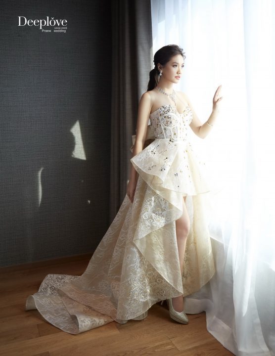 Deeplove Wedding Studio | ดีพเลิฟ ชุดเจ้าสาวมินิมอล, ชุดเจ้าสาว, ชุดเจ้าบ่าว, ชุดไทยแต่งงาน , ชุดไทยเจ้าสาว โดยเฉพาะ