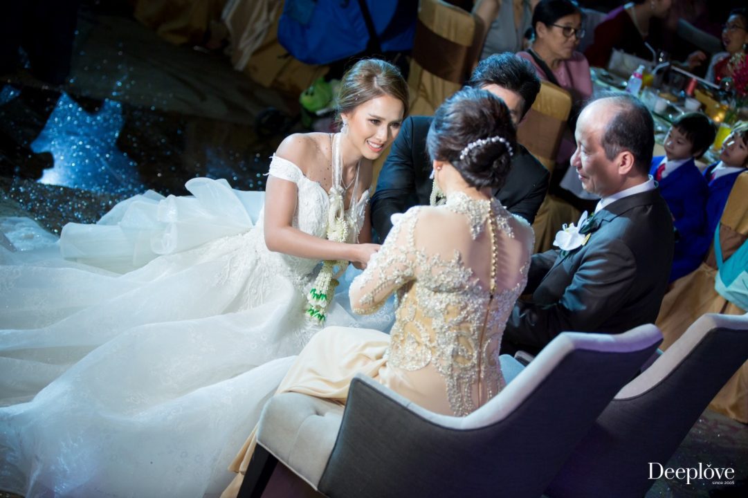 Deeplove Wedding Studio | ดีพเลิฟ ชุดเจ้าสาวมินิมอล, ชุดเจ้าสาว, ชุดเจ้าบ่าว, ชุดไทยแต่งงาน , ชุดไทยเจ้าสาว โดยเฉพาะ