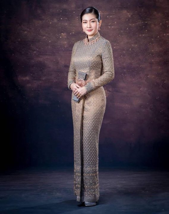 Deeplove Wedding Studio | ดีพเลิฟ ชุดเจ้าสาวมินิมอล, ชุดเจ้าสาว, ชุดเจ้าบ่าว, ชุดไทยแต่งงาน , ชุดไทยเจ้าสาว โดยเฉพาะ