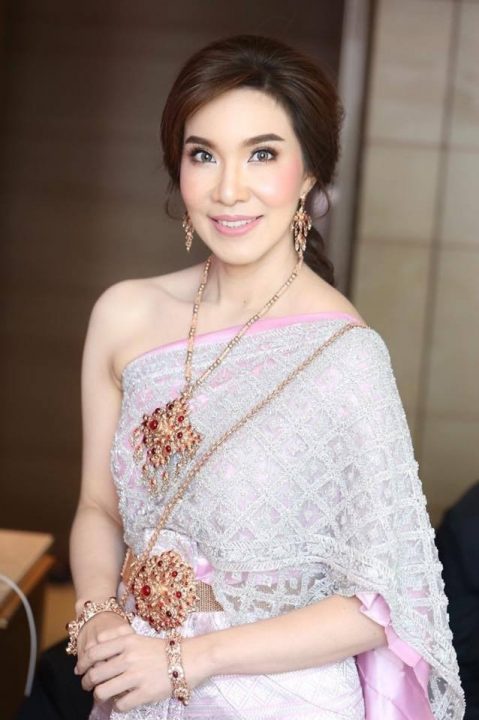 Deeplove Wedding Studio | ดีพเลิฟ ชุดเจ้าสาวมินิมอล, ชุดเจ้าสาว, ชุดเจ้าบ่าว, ชุดไทยแต่งงาน , ชุดไทยเจ้าสาว โดยเฉพาะ