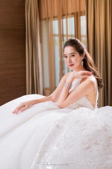Deeplove Wedding Studio | ดีพเลิฟ ชุดเจ้าสาวมินิมอล, ชุดเจ้าสาว, ชุดเจ้าบ่าว, ชุดไทยแต่งงาน , ชุดไทยเจ้าสาว โดยเฉพาะ