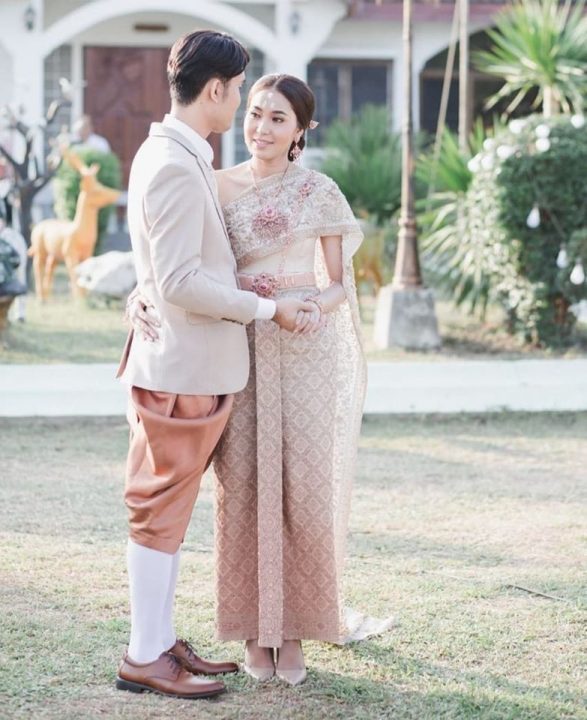 Deeplove Wedding Studio | ดีพเลิฟ ชุดเจ้าสาวมินิมอล, ชุดเจ้าสาว, ชุดเจ้าบ่าว, ชุดไทยแต่งงาน , ชุดไทยเจ้าสาว โดยเฉพาะ