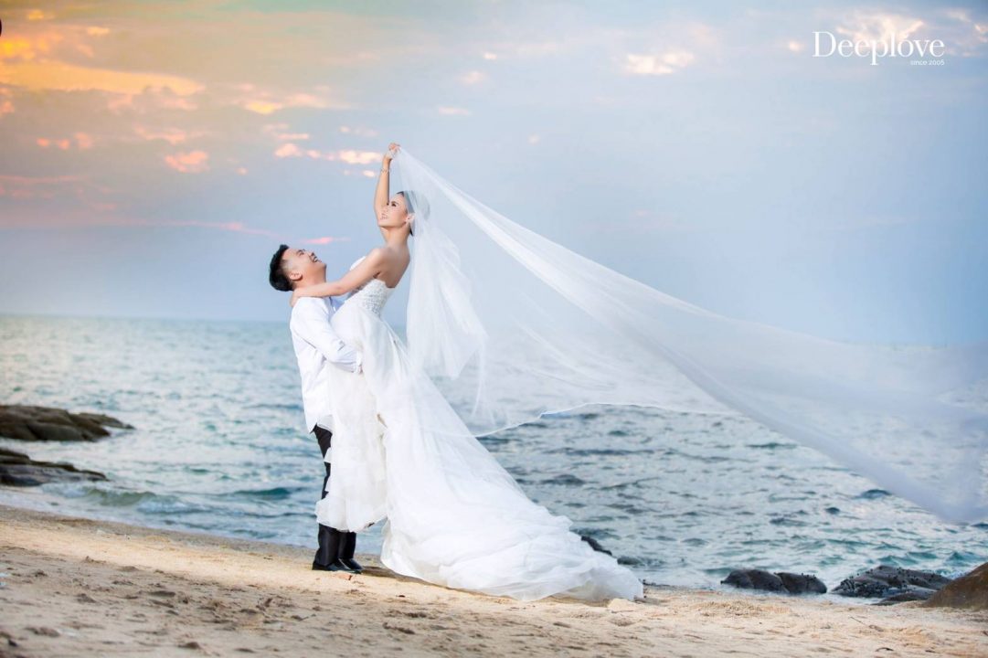 Deeplove Wedding Studio | ดีพเลิฟ ชุดเจ้าสาวมินิมอล, ชุดเจ้าสาว, ชุดเจ้าบ่าว, ชุดไทยแต่งงาน , ชุดไทยเจ้าสาว โดยเฉพาะ
