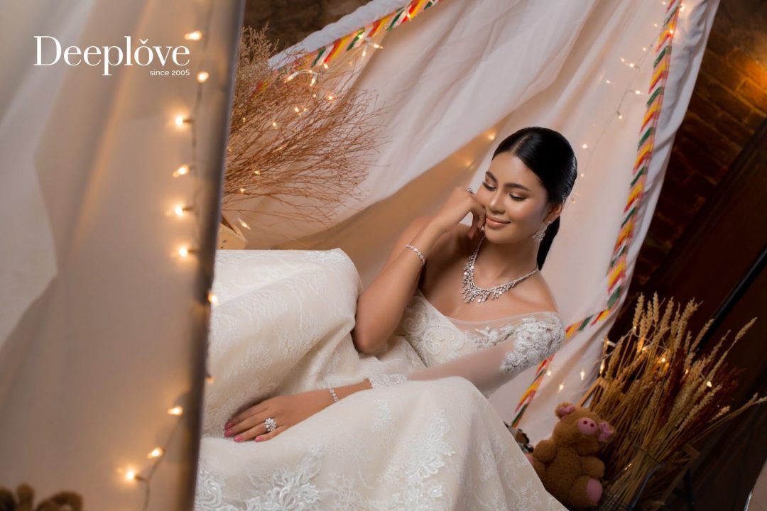 Deeplove Wedding Studio | ดีพเลิฟ ชุดเจ้าสาวมินิมอล, ชุดเจ้าสาว, ชุดเจ้าบ่าว, ชุดไทยแต่งงาน , ชุดไทยเจ้าสาว โดยเฉพาะ