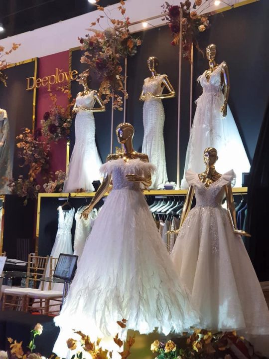 Deeplove Wedding Studio | ดีพเลิฟ ชุดเจ้าสาวมินิมอล, ชุดเจ้าสาว, ชุดเจ้าบ่าว, ชุดไทยแต่งงาน , ชุดไทยเจ้าสาว โดยเฉพาะ