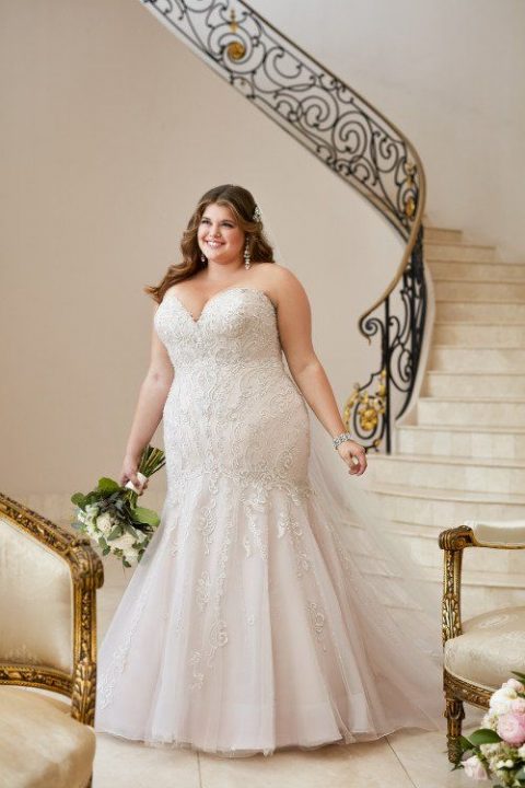 ชุดแต่งงานเจ้าสาว plus size