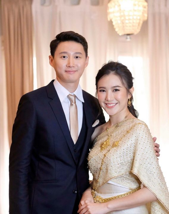 Deeplove Wedding Studio | ดีพเลิฟ ชุดเจ้าสาวมินิมอล, ชุดเจ้าสาว, ชุดเจ้าบ่าว, ชุดไทยแต่งงาน , ชุดไทยเจ้าสาว โดยเฉพาะ