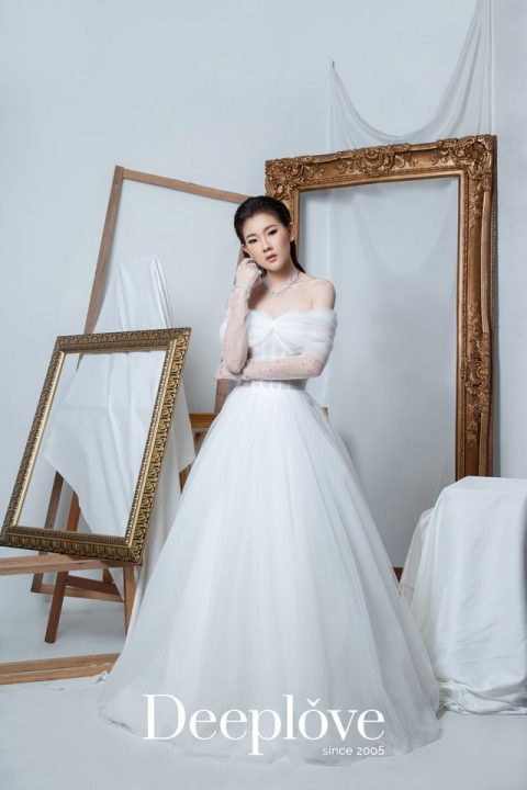 Deeplove Wedding Studio | ดีพเลิฟ ชุดเจ้าสาวมินิมอล, ชุดเจ้าสาว, ชุดเจ้าบ่าว, ชุดไทยแต่งงาน , ชุดไทยเจ้าสาว โดยเฉพาะ
