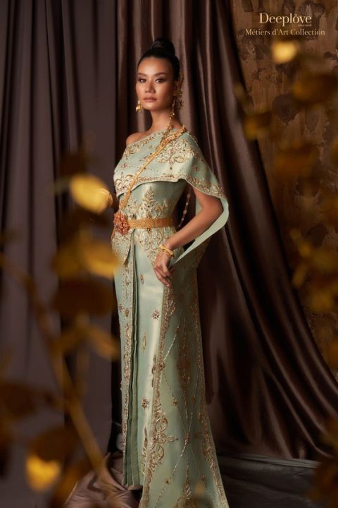 ชุดไทยจักรี