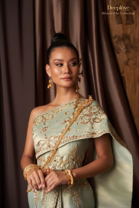 ชุดไทยจักรี