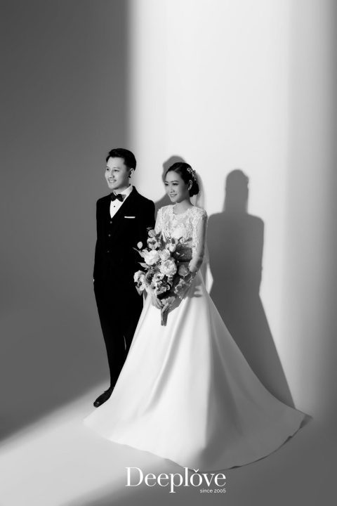 Deeplove Wedding Studio | ดีพเลิฟ ชุดเจ้าสาวมินิมอล, ชุดเจ้าสาว, ชุดเจ้าบ่าว, ชุดไทยแต่งงาน , ชุดไทยเจ้าสาว โดยเฉพาะ