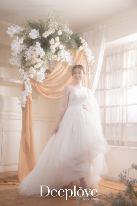 Deeplove Wedding Studio | ดีพเลิฟ ชุดเจ้าสาวมินิมอล, ชุดเจ้าสาว, ชุดเจ้าบ่าว, ชุดไทยแต่งงาน , ชุดไทยเจ้าสาว โดยเฉพาะ