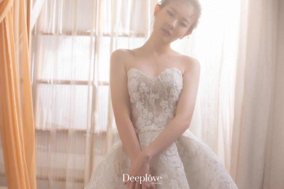 Deeplove Wedding Studio | ดีพเลิฟ ชุดเจ้าสาวมินิมอล, ชุดเจ้าสาว, ชุดเจ้าบ่าว, ชุดไทยแต่งงาน , ชุดไทยเจ้าสาว โดยเฉพาะ