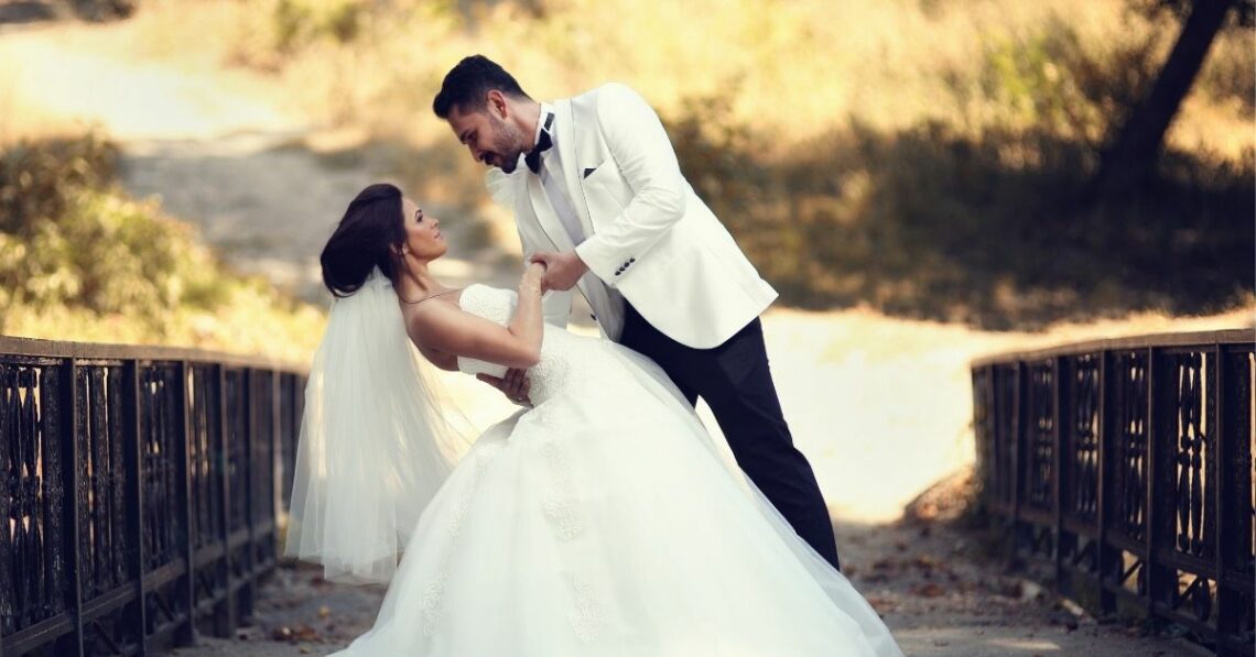 Deeplove Wedding Studio | ดีพเลิฟ ชุดเจ้าสาวมินิมอล, ชุดเจ้าสาว, ชุดเจ้าบ่าว, ชุดไทยแต่งงาน , ชุดไทยเจ้าสาว โดยเฉพาะ