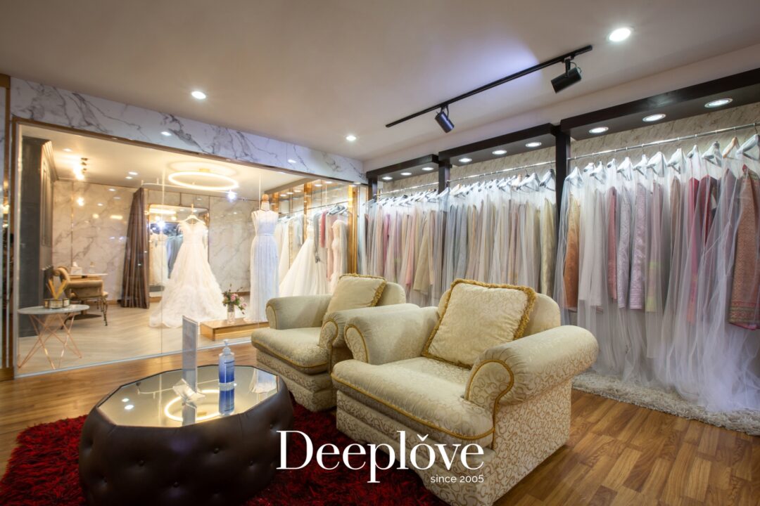 Deeplove Wedding Studio | ดีพเลิฟ ชุดเจ้าสาวมินิมอล, ชุดเจ้าสาว, ชุดเจ้าบ่าว, ชุดไทยแต่งงาน , ชุดไทยเจ้าสาว โดยเฉพาะ