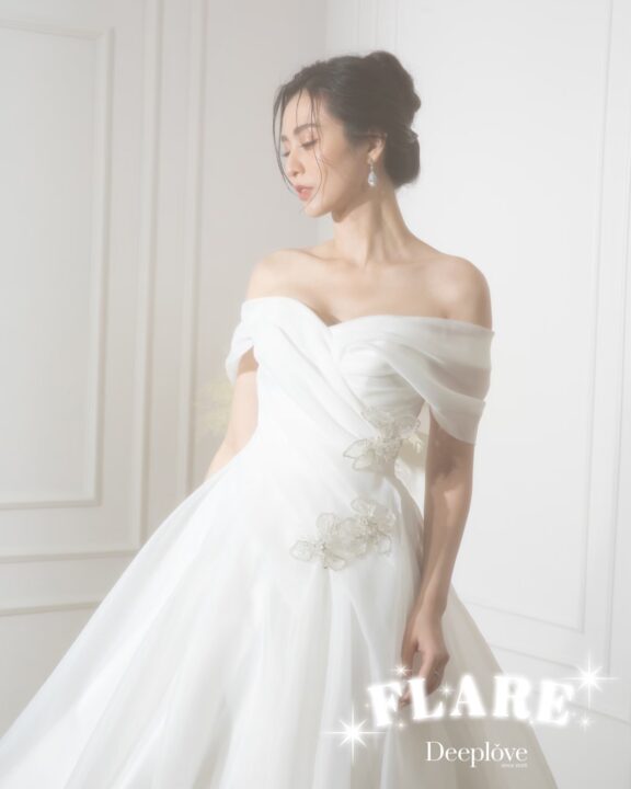 Deeplove Wedding Studio | ดีพเลิฟ ชุดเจ้าสาวมินิมอล, ชุดเจ้าสาว, ชุดเจ้าบ่าว, ชุดไทยแต่งงาน , ชุดไทยเจ้าสาว โดยเฉพาะ