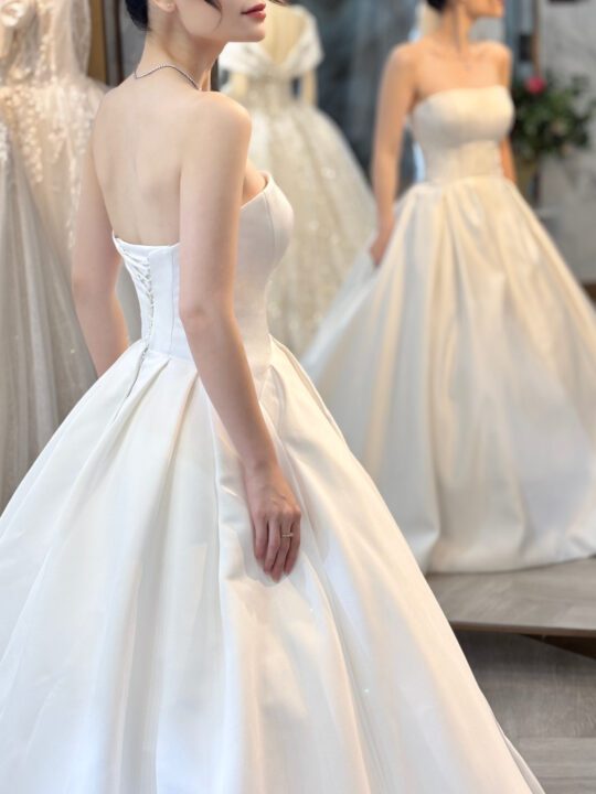 Deeplove Wedding Studio | ดีพเลิฟ ชุดเจ้าสาวมินิมอล, ชุดเจ้าสาว, ชุดเจ้าบ่าว, ชุดไทยแต่งงาน , ชุดไทยเจ้าสาว โดยเฉพาะ