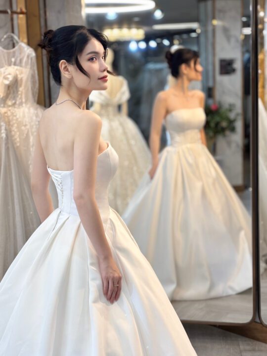 Deeplove Wedding Studio | ดีพเลิฟ ชุดเจ้าสาวมินิมอล, ชุดเจ้าสาว, ชุดเจ้าบ่าว, ชุดไทยแต่งงาน , ชุดไทยเจ้าสาว โดยเฉพาะ