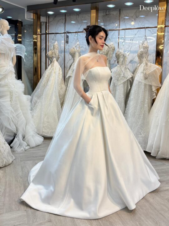 Deeplove Wedding Studio | ดีพเลิฟ ชุดเจ้าสาวมินิมอล, ชุดเจ้าสาว, ชุดเจ้าบ่าว, ชุดไทยแต่งงาน , ชุดไทยเจ้าสาว โดยเฉพาะ