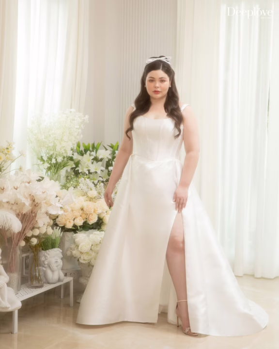 ชุดแต่งงานพลัสไซส์ 18