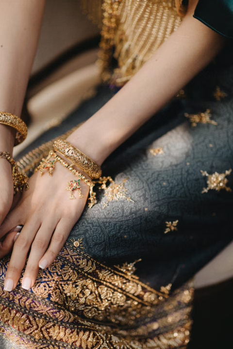 Deeplove Wedding Studio | ดีพเลิฟ ชุดเจ้าสาวมินิมอล, ชุดเจ้าสาว, ชุดเจ้าบ่าว, ชุดไทยแต่งงาน , ชุดไทยเจ้าสาว โดยเฉพาะ