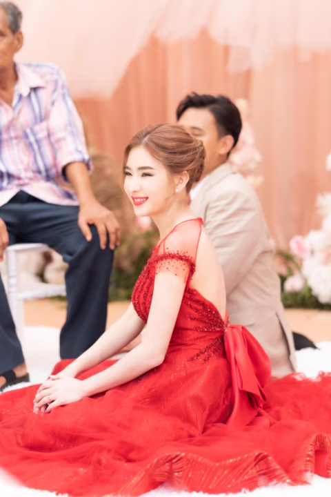 Deeplove Wedding Studio | ดีพเลิฟ ชุดเจ้าสาวมินิมอล, ชุดเจ้าสาว, ชุดเจ้าบ่าว, ชุดไทยแต่งงาน , ชุดไทยเจ้าสาว โดยเฉพาะ