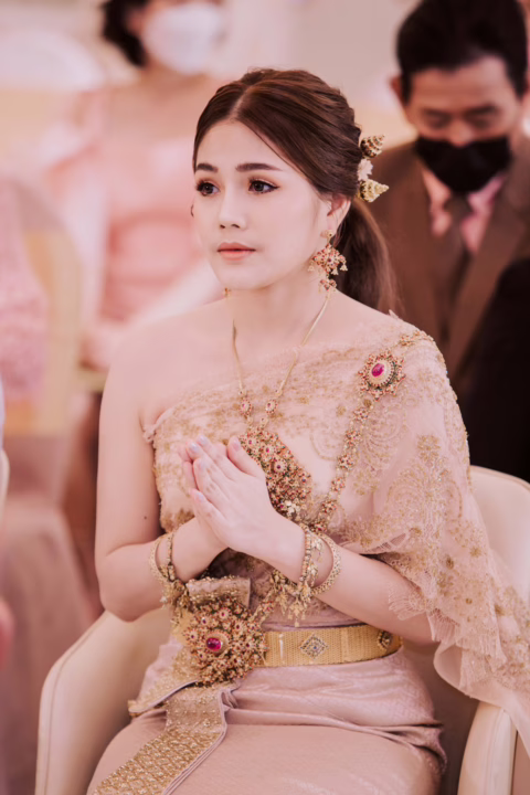 Deeplove Wedding Studio | ดีพเลิฟ ชุดเจ้าสาวมินิมอล, ชุดเจ้าสาว, ชุดเจ้าบ่าว, ชุดไทยแต่งงาน , ชุดไทยเจ้าสาว โดยเฉพาะ