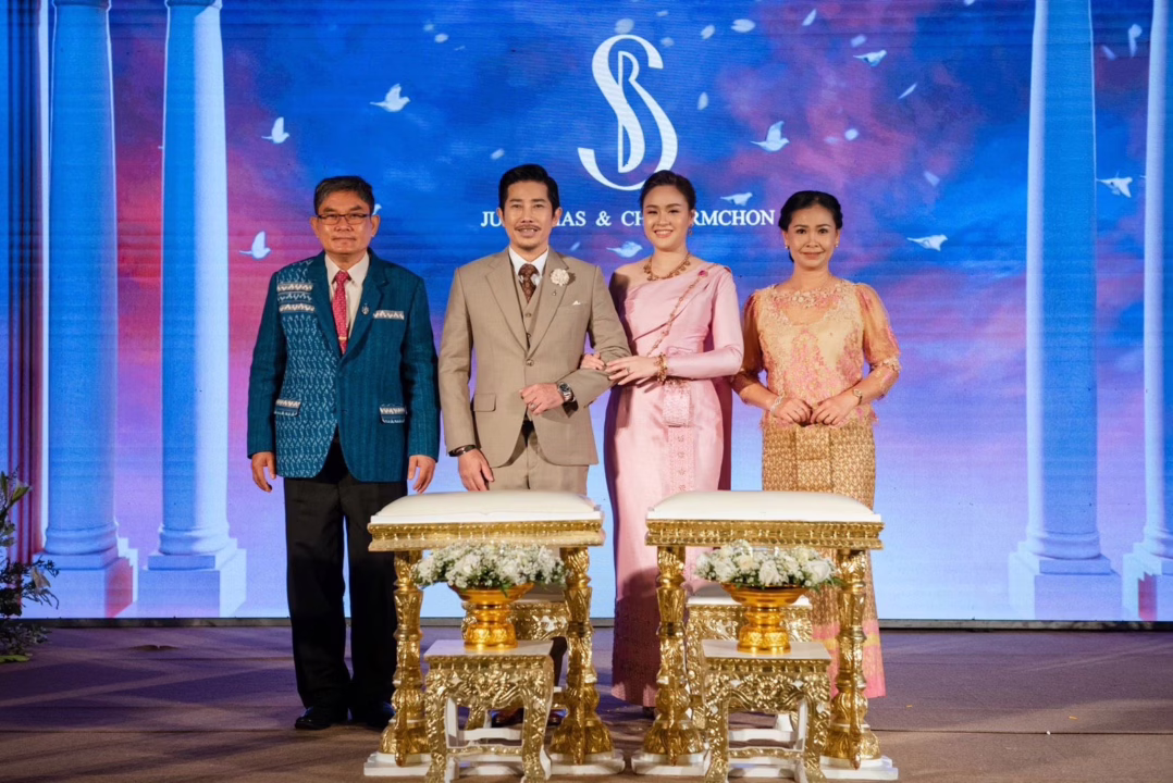 Deeplove Wedding Studio | ดีพเลิฟ ชุดเจ้าสาวมินิมอล, ชุดเจ้าสาว, ชุดเจ้าบ่าว, ชุดไทยแต่งงาน , ชุดไทยเจ้าสาว โดยเฉพาะ