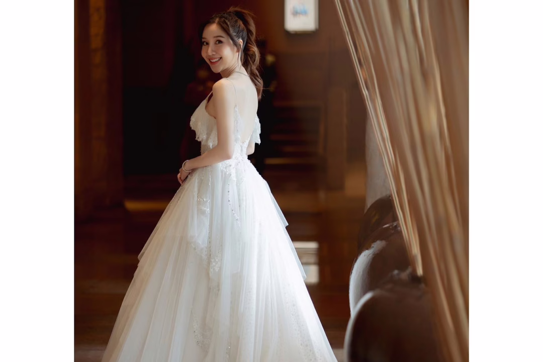 Deeplove Wedding Studio | ดีพเลิฟ ชุดเจ้าสาวมินิมอล, ชุดเจ้าสาว, ชุดเจ้าบ่าว, ชุดไทยแต่งงาน , ชุดไทยเจ้าสาว โดยเฉพาะ