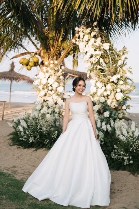 Deeplove Wedding Studio | ดีพเลิฟ ชุดเจ้าสาวมินิมอล, ชุดเจ้าสาว, ชุดเจ้าบ่าว, ชุดไทยแต่งงาน , ชุดไทยเจ้าสาว โดยเฉพาะ