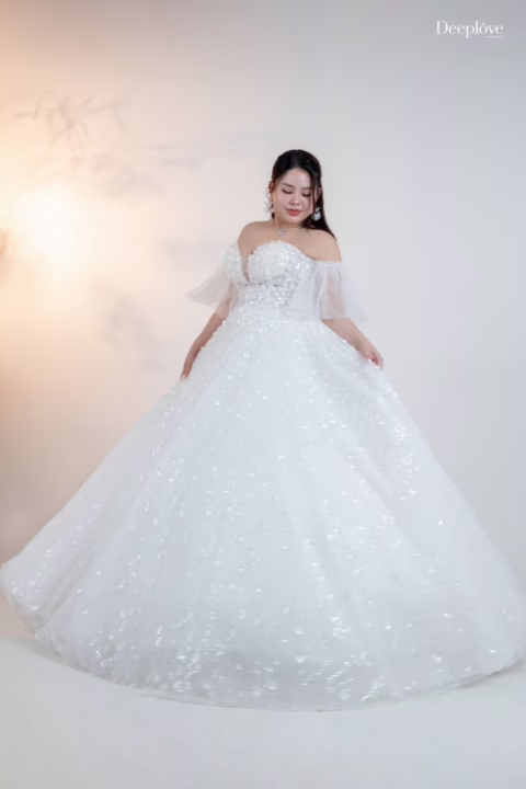 Deeplove Wedding Studio | ดีพเลิฟ ชุดเจ้าสาวมินิมอล, ชุดเจ้าสาว, ชุดเจ้าบ่าว, ชุดไทยแต่งงาน , ชุดไทยเจ้าสาว โดยเฉพาะ