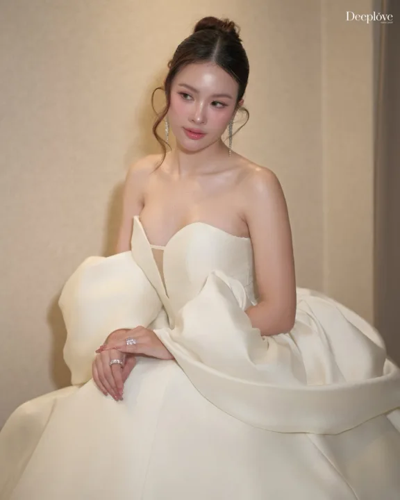 Deeplove Wedding Studio | ดีพเลิฟ ชุดเจ้าสาวมินิมอล, ชุดเจ้าสาว, ชุดเจ้าบ่าว, ชุดไทยแต่งงาน , ชุดไทยเจ้าสาว โดยเฉพาะ