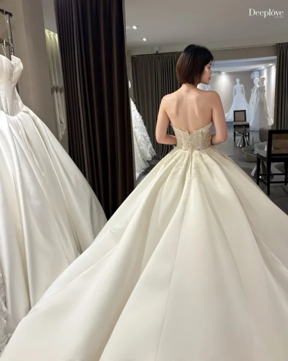 Deeplove Wedding Studio | ดีพเลิฟ ชุดเจ้าสาวมินิมอล, ชุดเจ้าสาว, ชุดเจ้าบ่าว, ชุดไทยแต่งงาน , ชุดไทยเจ้าสาว โดยเฉพาะ