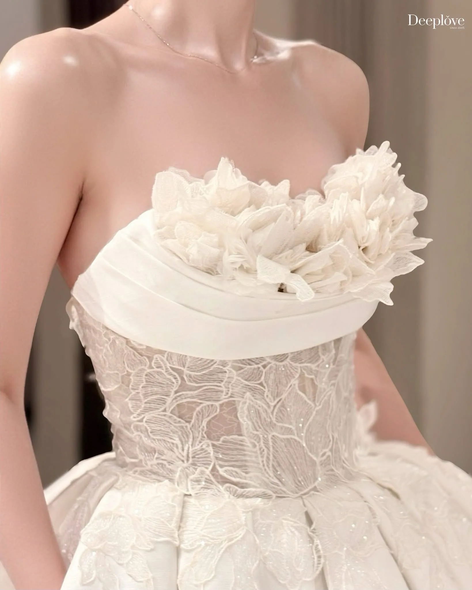 ชุดเจ้าสาวทรงบอลแกวผ้าไหมมิคาโด้สี ivory - Image 5