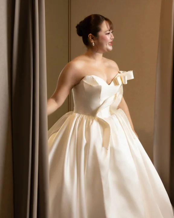 Deeplove Wedding Studio | ดีพเลิฟ ชุดเจ้าสาวมินิมอล, ชุดเจ้าสาว, ชุดเจ้าบ่าว, ชุดไทยแต่งงาน , ชุดไทยเจ้าสาว โดยเฉพาะ